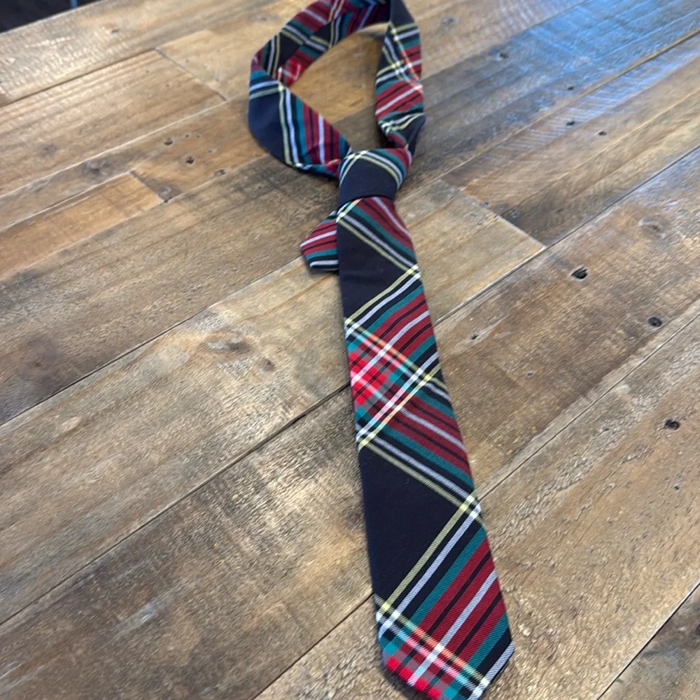 Crew cuts boys size 2 to 7 -42 length necktie